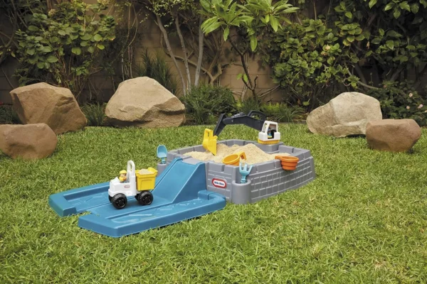 Dirt Diggers Excavator Sandbox for Kids, Including lid and Play Sand Accessories,Multicolor