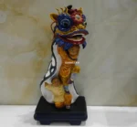 Ceramic dance lion dance Huang Feihong ornaments souvenir opening gift blessing Shiwan doll Foshan lion dance Chinese Kung Fu